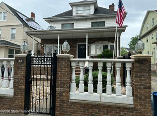 33 Van Name Ave, Staten Island, NY 10303