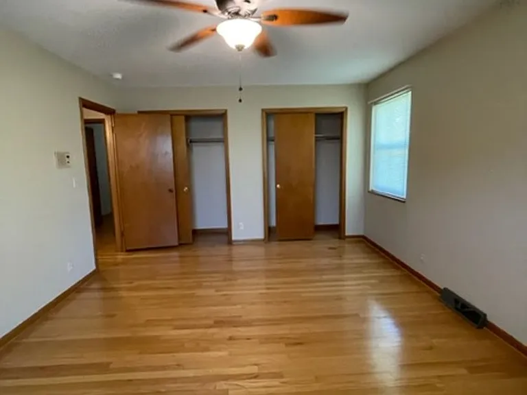 942 Margaret Dr — Photo 8