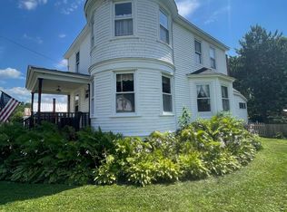 27 Murray Street, Bingham, ME 04920