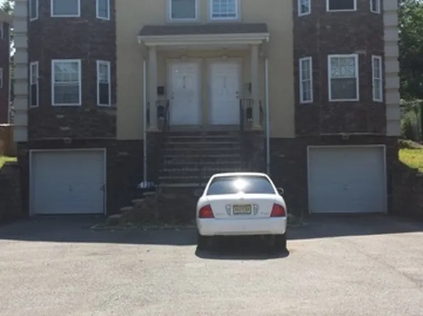 214 N Walnut St, East Orange, NJ 07017