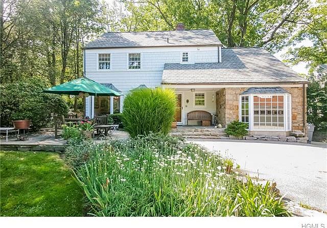 1st image of 34 Seely Pl