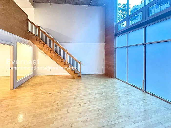 311 Oak St #104 — Photo 2
