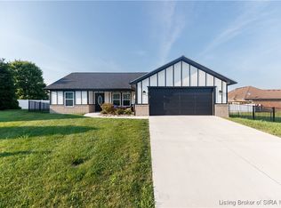 8403 Aberdeen Ln, Charlestown, IN 47111