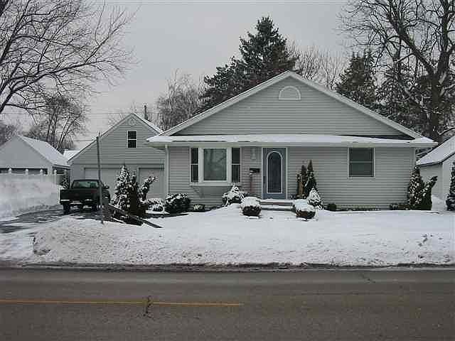1st image of 334 S Randall Ave