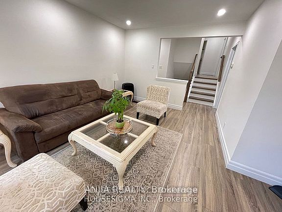 2nd image of 46 Seaton Dr W