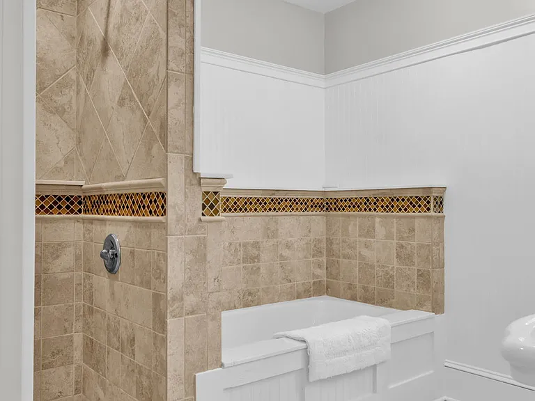 204 Wilson St — Photo 20