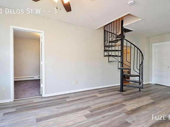 5th image of 61 Delos St W #3