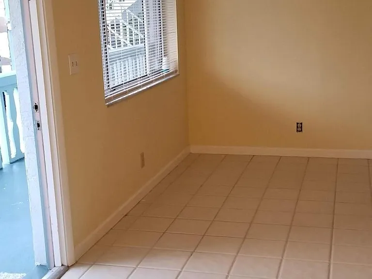 2000 Springdale Blvd #203 — Photo 9