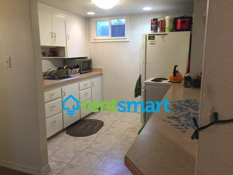 329B McLeod Ave — Photo 6