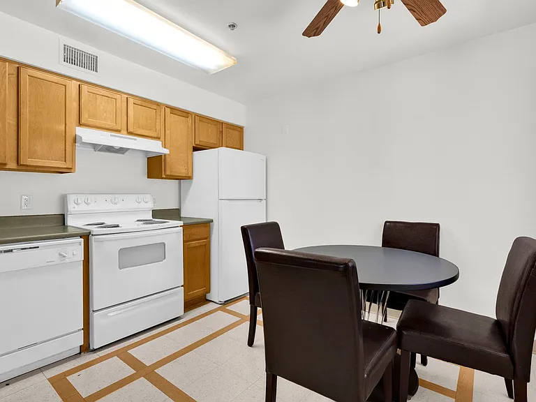 2302 W Colter St — Photo 34