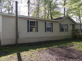 2723 Ovid St, Crystal, MI 48818