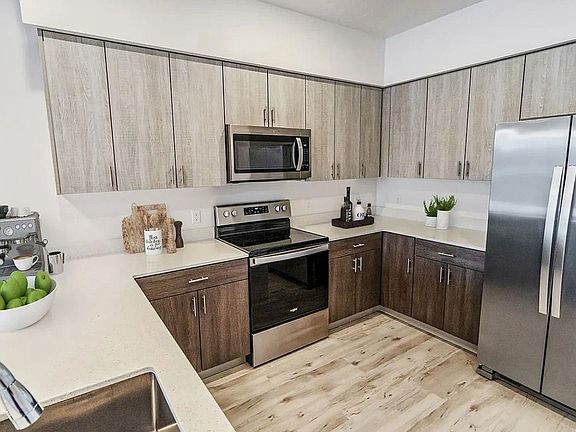 3rd image of 3905 S Dishman Mica Rd