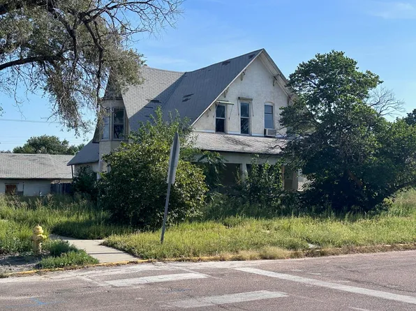 703 E 3rd, North Platte, NE 69101