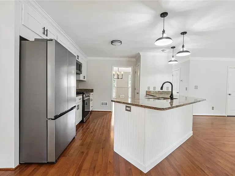 2565 Chestea Dr NE — Photo 5