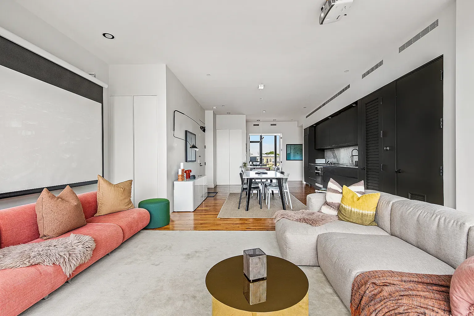 533 Leonard Street — Photo 3