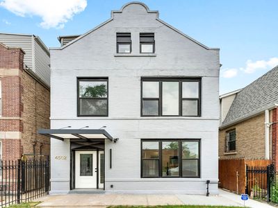 4502 W Thomas St, Chicago, IL, 60651