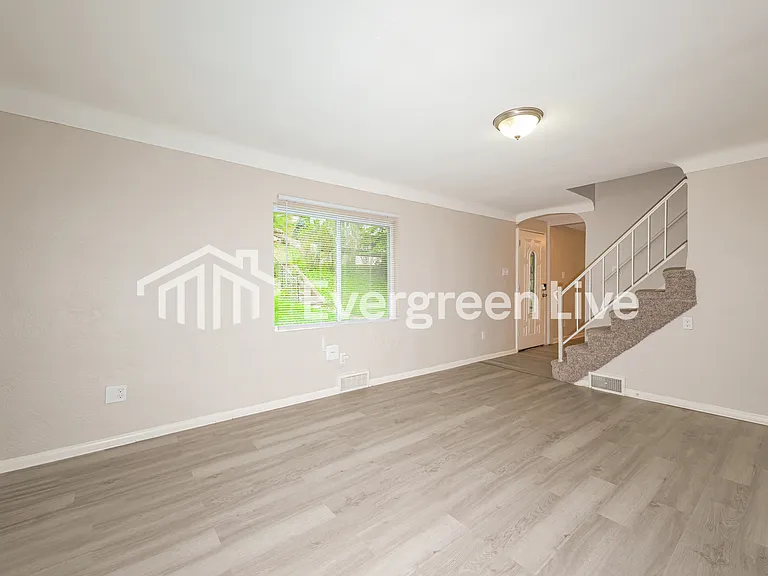 3788 Meadowbrook Rd — Photo 3