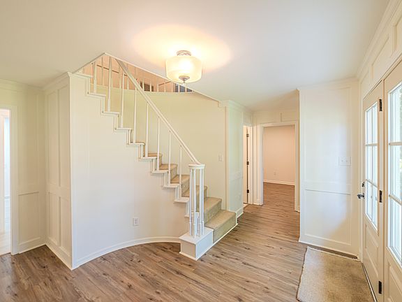 3rd image of 1569 Bellemeade Dr