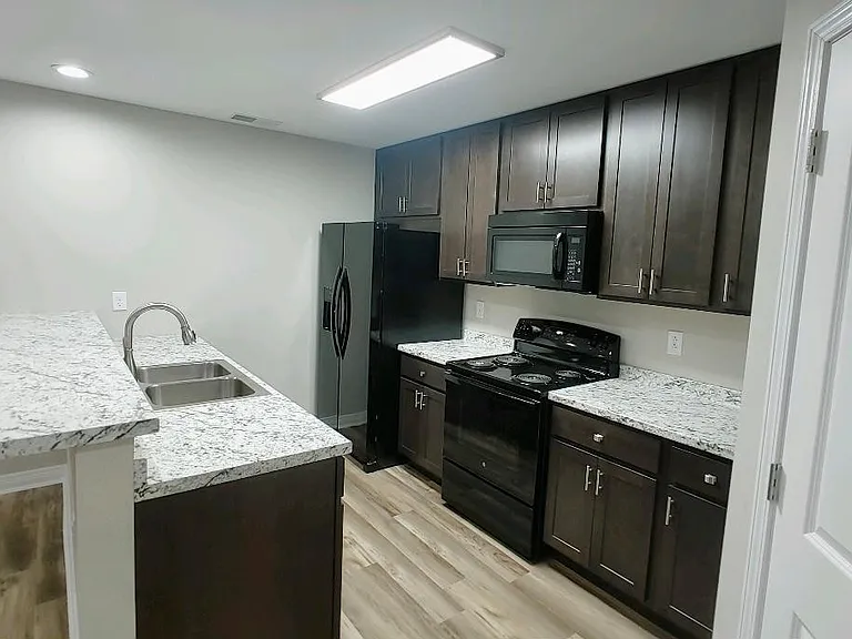 600 Rice Rd #1 — Photo 3