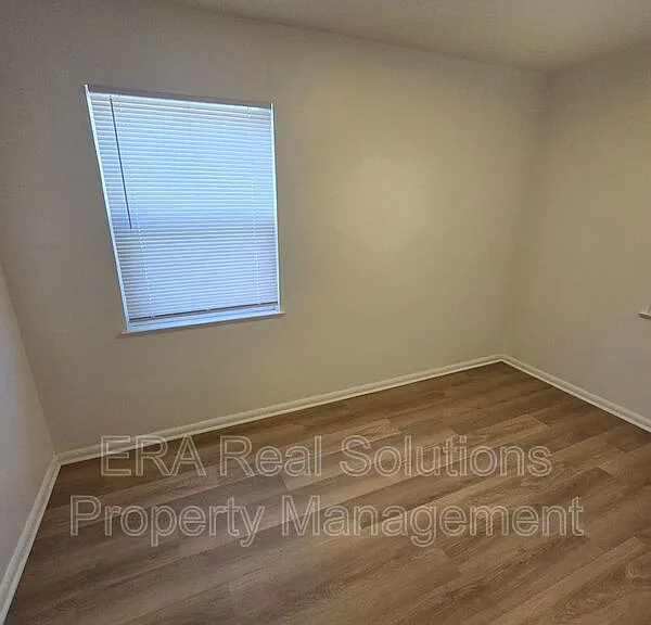 432 Catherine St — Photo 14