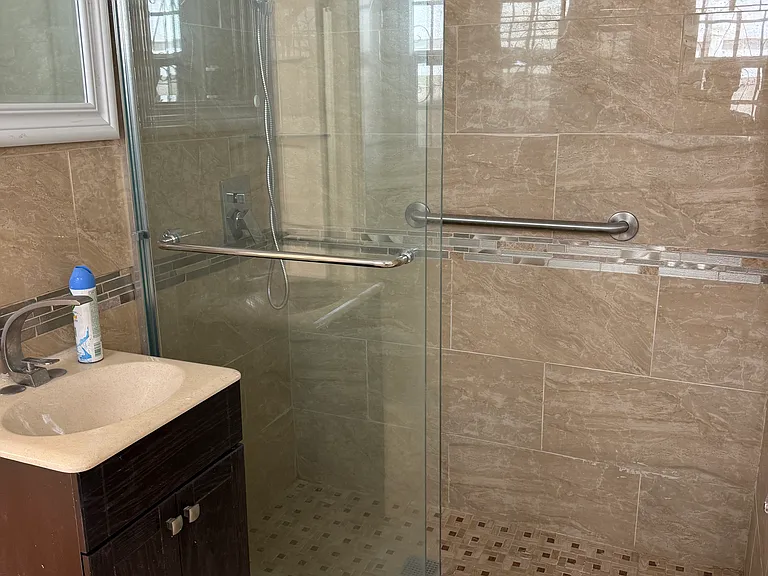 1326 N Serrano Ave #1326 — Photo 10
