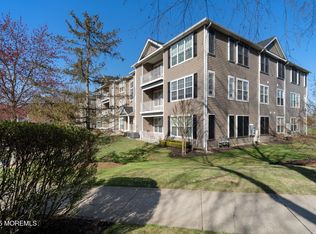 403 Saint Andrews Pl, Englishtown, NJ 07726