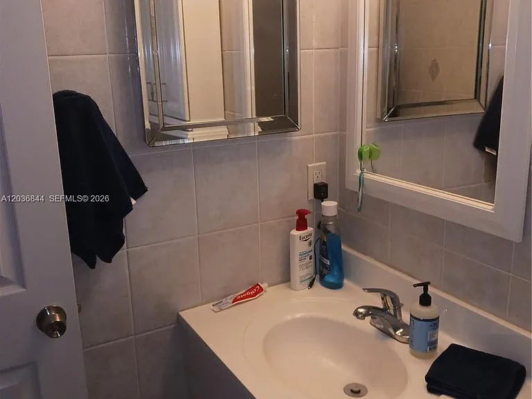 400 Golden Isles Dr #55 — Photo 16
