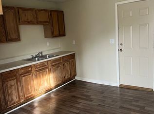 33 Crestview St S, Childersburg, AL 35044