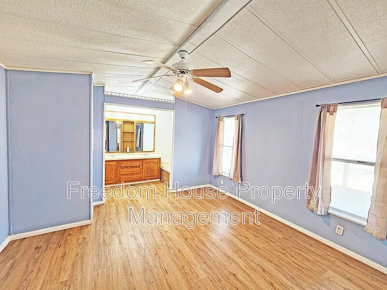 80 Stanley Dr — Photo 9