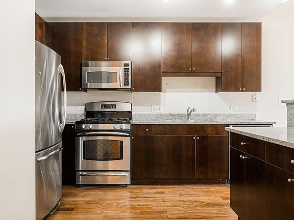 3rd image of 1650 Riverwoods Dr #8