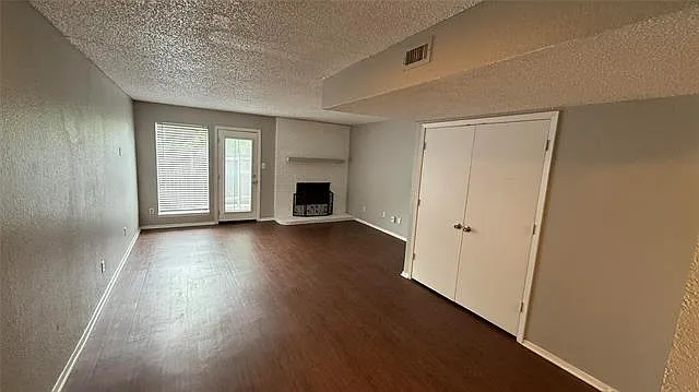 2 bed, 1.5 bath, 1115 sqft, $1,475 — Photo 4