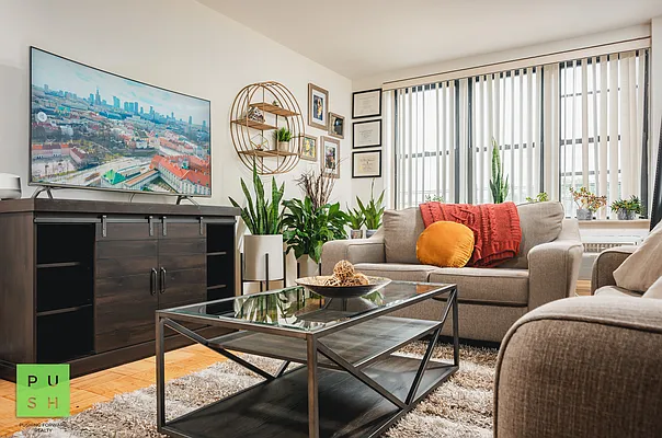 Sold by Pushing Forward Realty LLC | media 9