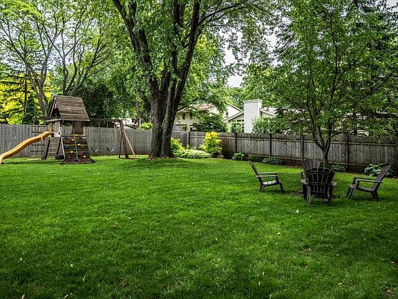 4th image of 7165 Braemar Ln