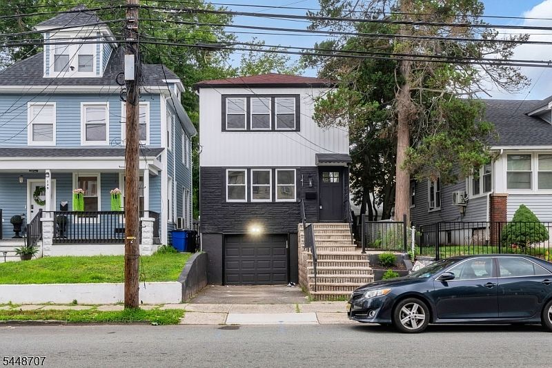 1st image of 141 Myrtle Ave