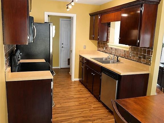 5th image of 55 Alex Dr