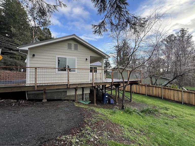537 Bayside Rd — Photo 5