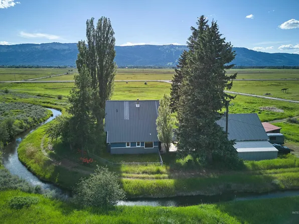 18 Goode Ln, Donnelly, ID 83615