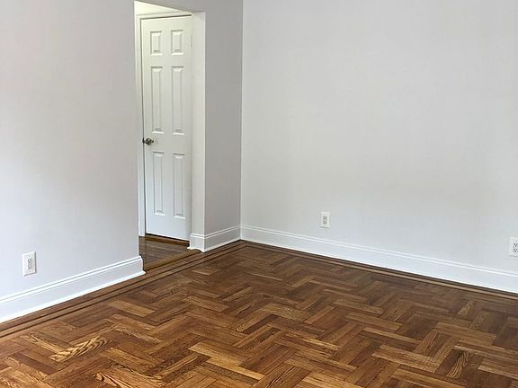 2nd image of 4310 44th St APT 5F