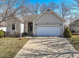 460 N Singletree St, Olathe, KS 66061