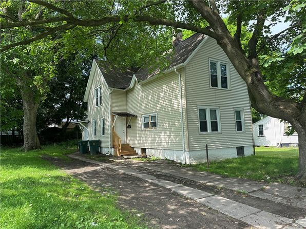 25 Lewis St