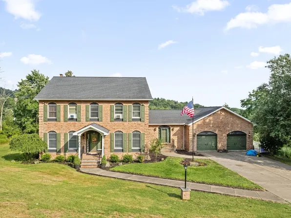 1106 Christina Dr, Johnson City, NY 13790