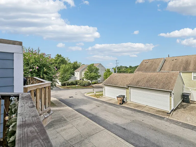 4705 Brighton Village Dr — Photo 16