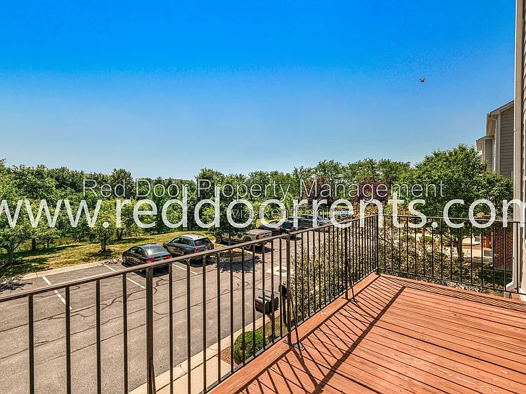 13340 Golden Gate Dr E — Photo 37