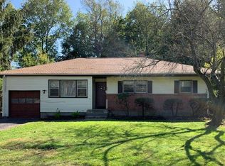 21 E Maxwell Dr, West Hartford, CT 06107