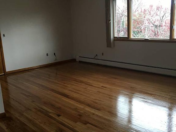 2nd image of 767 Bergen Ave #2