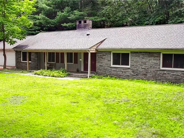 724 Greenville Ave, Johnston, RI 02919