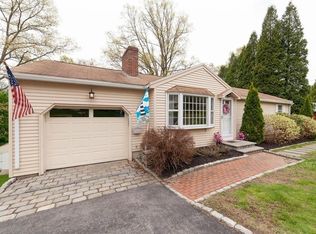 5 Champlain Dr, Hudson, MA 01749