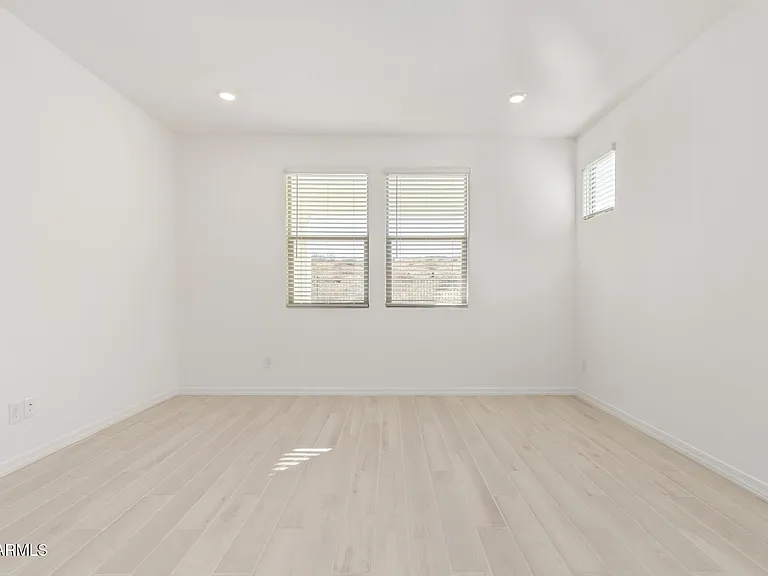 21301 W Roanoke Ave — Photo 23