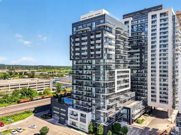 2081 Fairview St #707, Burlington, ON L7R 0E4