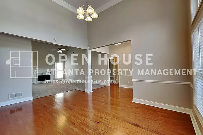 3761 Carmen Ct SW — Photo 8